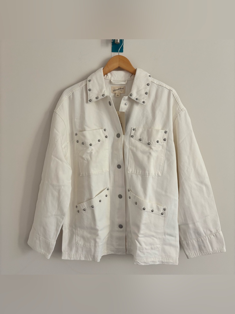 Universal Thread Women’s Cotton blend Studded Chore Denim Jacket in White NEW